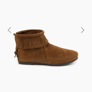 Minnetonka Back Zip Hardsole Boot